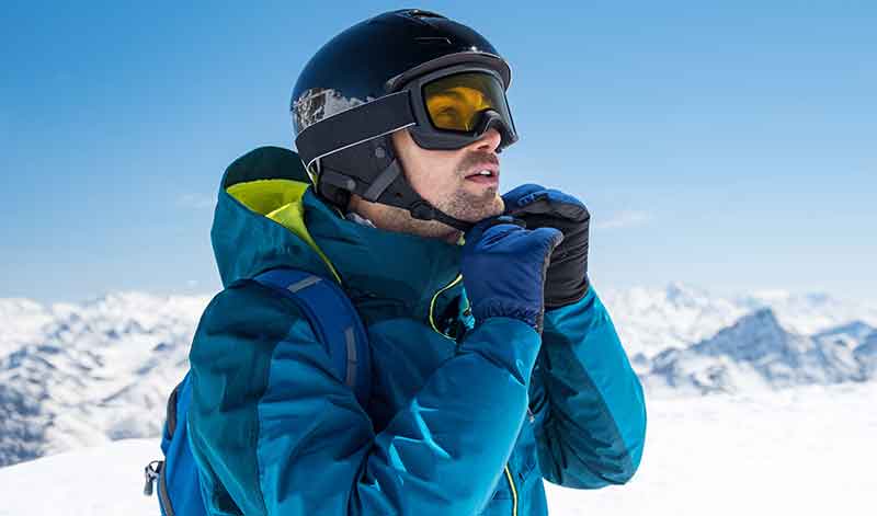Guide: Så väljer du rätt hjälm till skidor och snowboard